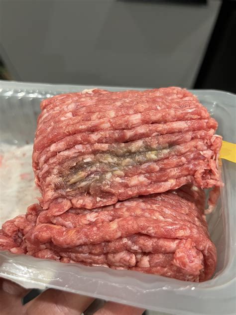 The inside of my mince beef is grey, is this safe to eat? : r/foodsafety