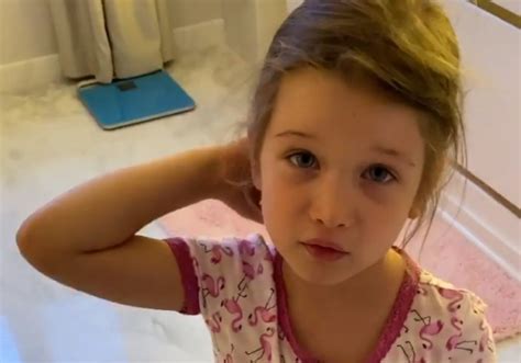 4-летняя дочь Бородиной сбрила себе бровь | WOMAN