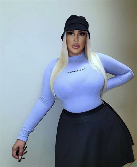 Shoppingbagsara Nude