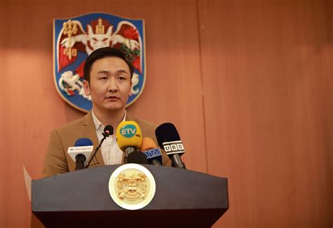 Халиа тошинг арилгах хүнд машин механизмыг оруулж ирнэ