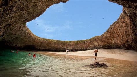 Hidden Beach, The Secluded Heaven in Marieta Islands, Mexico - Traveldigg.com