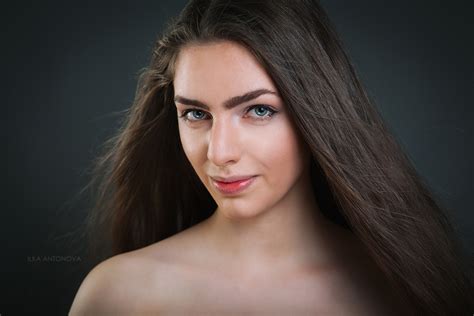 ILKA ANTONOVA » Mina