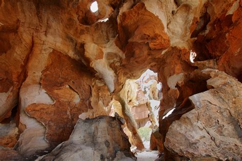 photo essay  splendor  south african caves afktravel