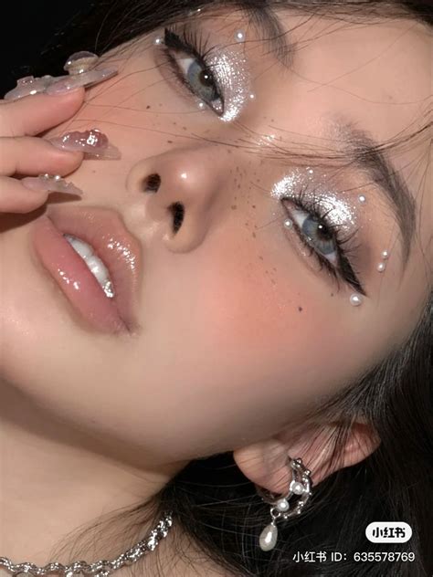 Pin by flower on Xiaohongshu | Eye makeup, Makeup routine, Makeup ...