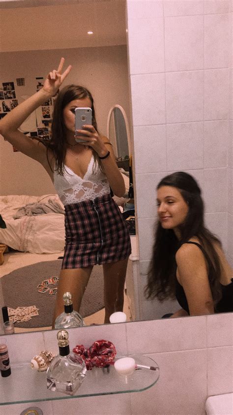 Types Of Mirror Selfies at Jonathan Hubbard blog