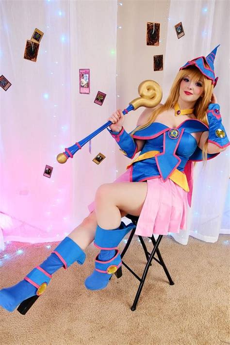 Dark Magician Cosplay