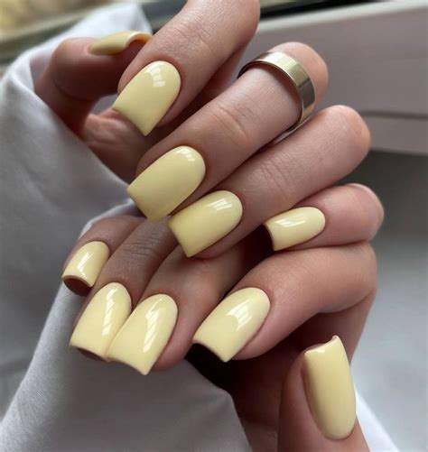 ногти квадрат жёлтые | Yellow nails, Simple gel nails, Blush nails