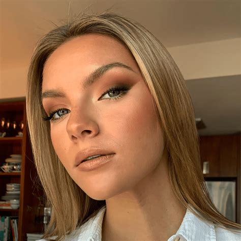 8 Ways to Use Nude Eyeliner, According to Makeup Artists