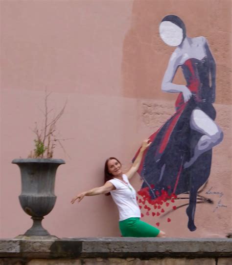 Two dancers – Taran's Tales