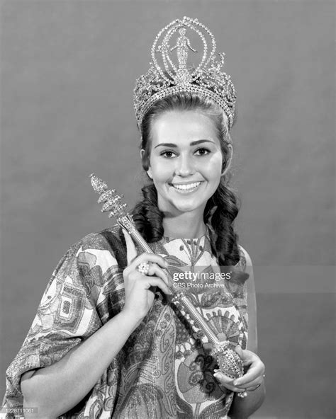 sylvia hitchcock, miss universe 1967. † - Página 3