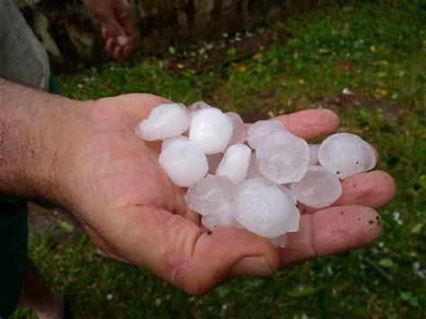 Granizo E Chuva São Classificados Como Condições Adversas De - Granizo E Chuva São Classificados Como Condições Adversas De - RETOEDU
