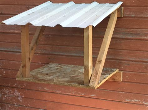 DIY Elevated Cat Feeding Station