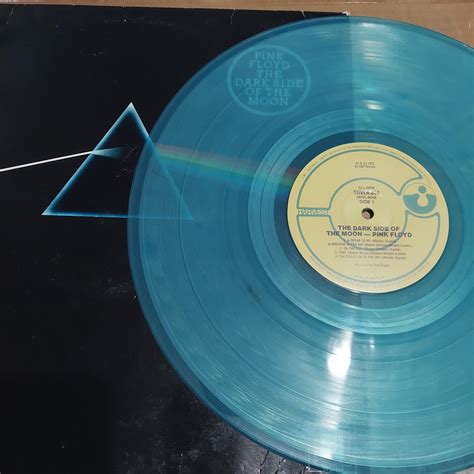 My blue pressing of Dark Side of the Moon : r/vinyl