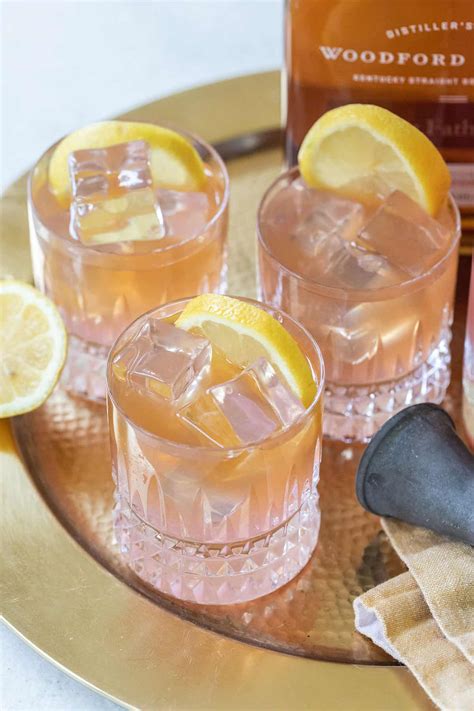 Whiskey Lemonade Recipe: Easy Two Ingredient Cocktail - Sugar and Charm