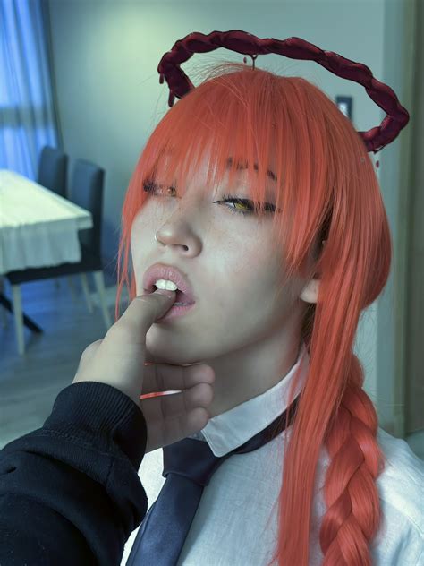 MewSlut: биография актрисы и модели