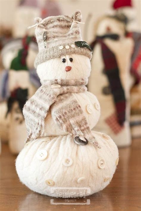 47 Fun Snowman Christmas Decorations For Your Home - DigsDigs