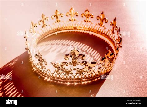 Crown shadow hi-res stock photography and images - Alamy