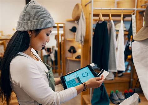 Here’s Why You Should Get a Business Credit Card - MoneySmart Blog