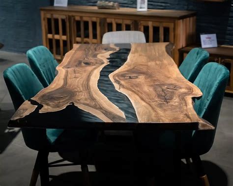 Epoxy vs. Silicone: Choosing the Right Adhesive