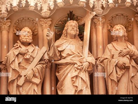 Statues montserrat monastery hi-res stock photography and images - Alamy