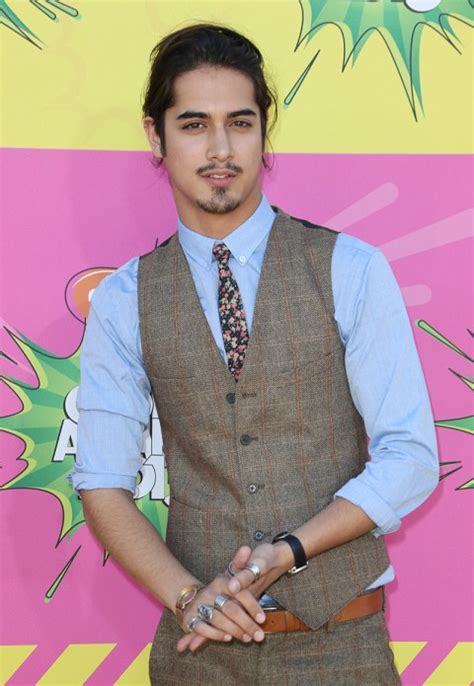 Avan Jogia — Pictures Of The ‘Aladdin’ Front-Runner – Hollywood Life