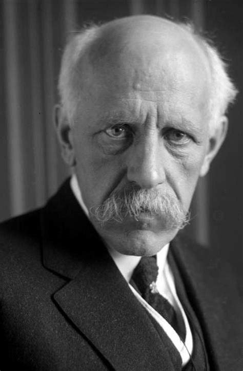 Fridtjof Nansen: The Nobel Prize-Winning Norwegian Explorer