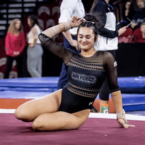 HOT GYMNASTS - Hottest Female Athletes