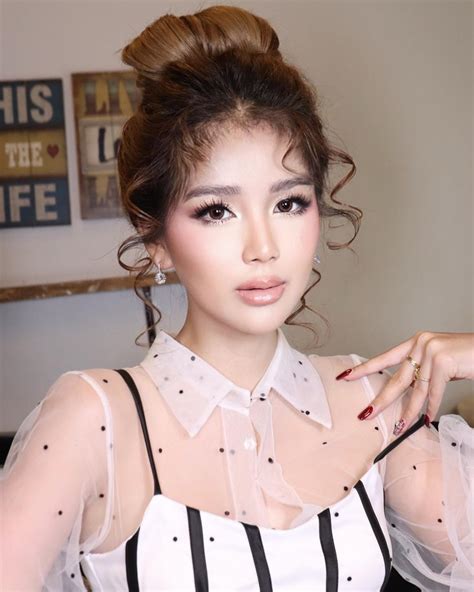 Rui Mariano – Most Beautiful Filipina Transgender Model Diamond