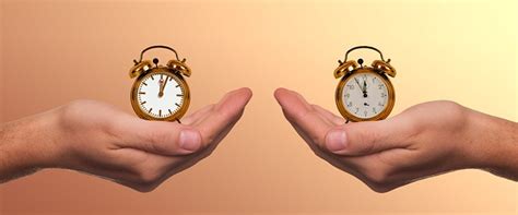 time clock alarm   photo  pixabay