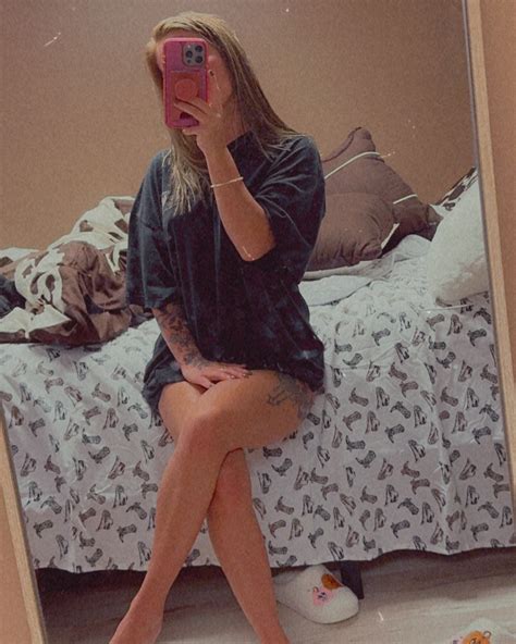 The Emileexo OnlyFans Leak: 7 Things Experts Want You To Know. Image 2