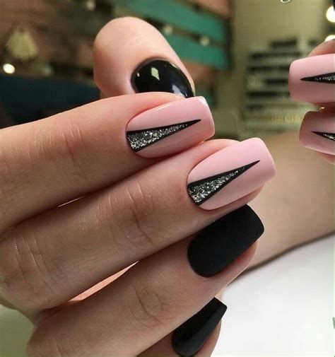 Pin by Charming Embroidery on Макіяж, зачіски, манікюр | Nail art, Nail ...