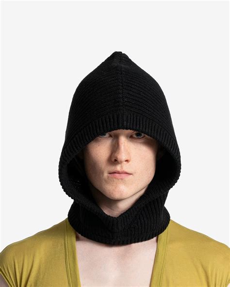 Hood in Black – SVRN