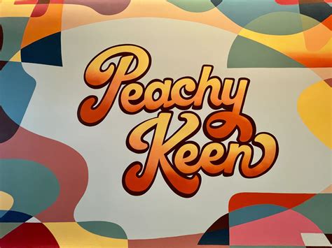 Peachy Keen Brings Bright Colors, Cocktails and a 70s Groove to Hell's