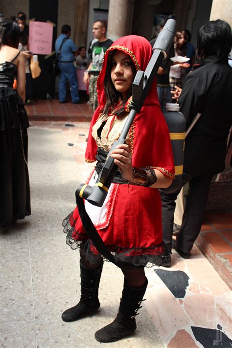 Sheva Alomar Cosplay from Resident Evil V.