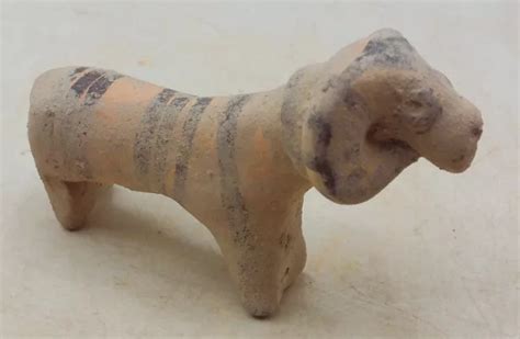 A153 ANCIENT INDUS Valley Terracotta Harappan Bull Figurine. Circa 2200 ...