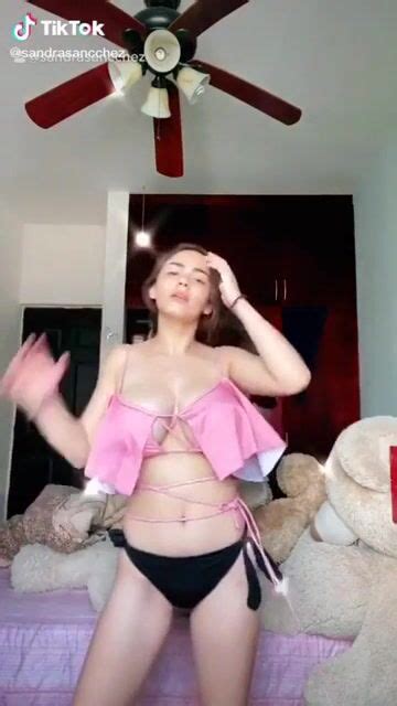 Sandra Sánchez: Mientras Esperamos mis muchachos.