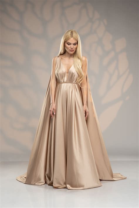 Nicolette nude - Provocative