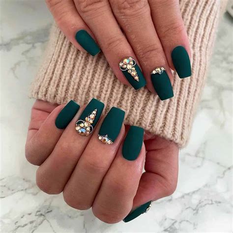 53 Chic Matte Green Nail Ideas for Your Next Mani Session