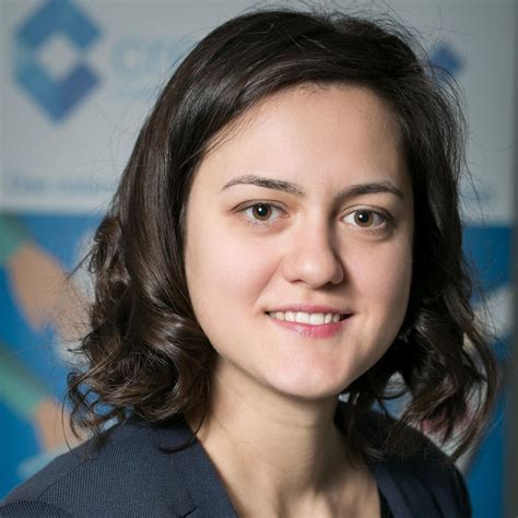 Alexandra Veleva, Experte | CredoWeb