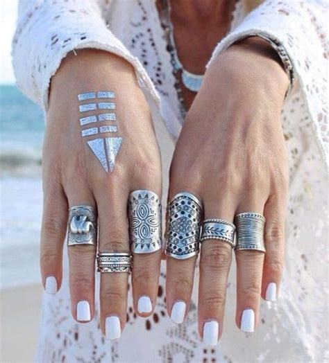 Кольца на фаланги пальцев - Must Have 2015 | Joyas para la mano ...
