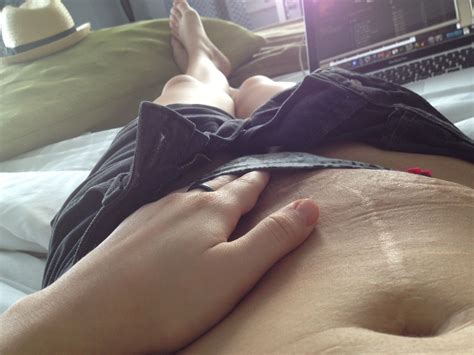 Sarah Hyland TheFappening Nude (15 Leaked Photos) | #The Fappening