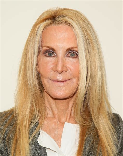 Fans Regret Joan Van Ark's Decision to Use Plastic Surgery – Her