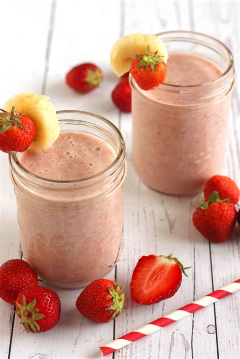 Strawberry Banana Smoothie Recipe with Naked Nutrition