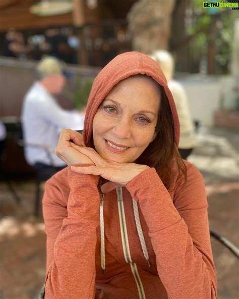Lesley Ann Warren Most Liked Photos and Posts | Gethu Cinema