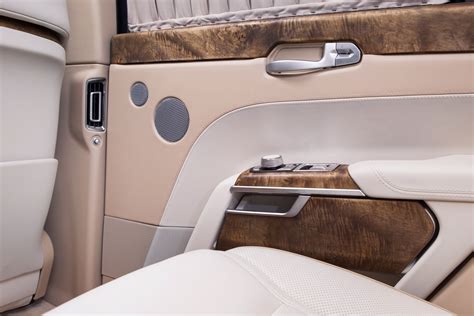 The Aurus Senat Officially Goes Into Production, so You Too Can Roll ...