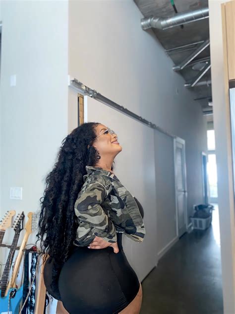 TW Pornstars - OF 💌 Raychiel. Twitter. i love my wicks no matter the