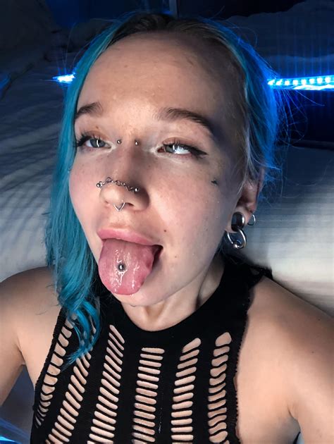 A new ahegao from little Scarlet. : r/RealAhegao