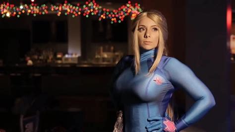 Calvin's Canadian Cave of Coolness: Cosplay By Momokun