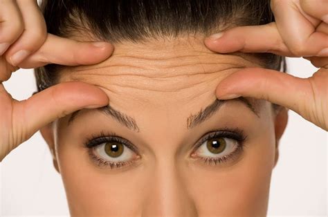 What Causes Forehead Wrinkles, How To Prevent & Reduce Them In 2023