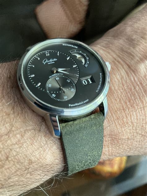 Astronomers debate the impact of the moonphase tonight globally 3